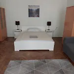 Appartement Quiet Place In The Center
